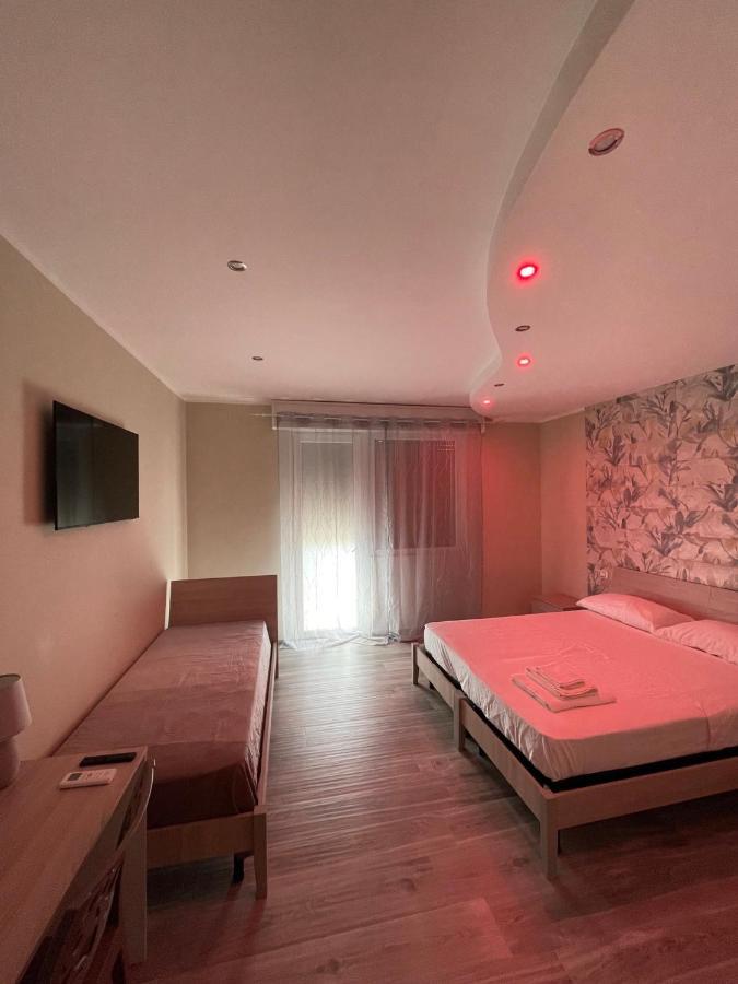 B&B New Paris & Suite 타란토 외부 사진